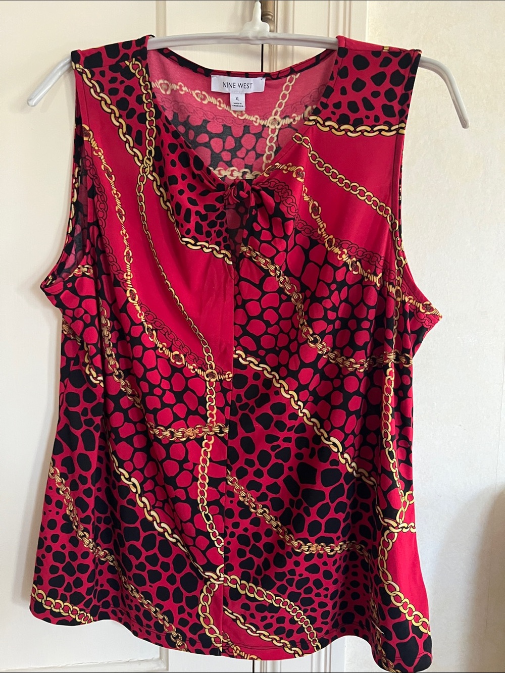 Nine West Red, Black & Gold Chain-Print Sleeveless Tie-Neck Camisole